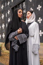 Load image into Gallery viewer, | VIVA PALESTINA 4 PIECE ABAYA |
