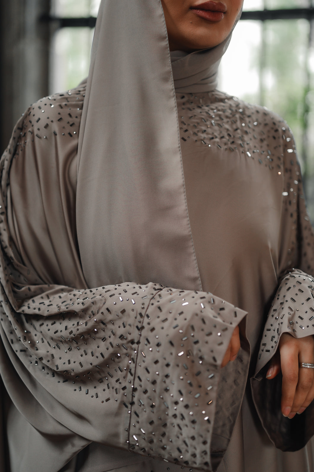 CLOSED CRYSTAL BATWING ABAYA | TAUPE |