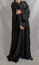 Load image into Gallery viewer, BAHRAINI TWO PIECE ABAYA | BLACK |
