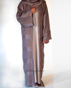 ANEEQA ABAYA | GREY |