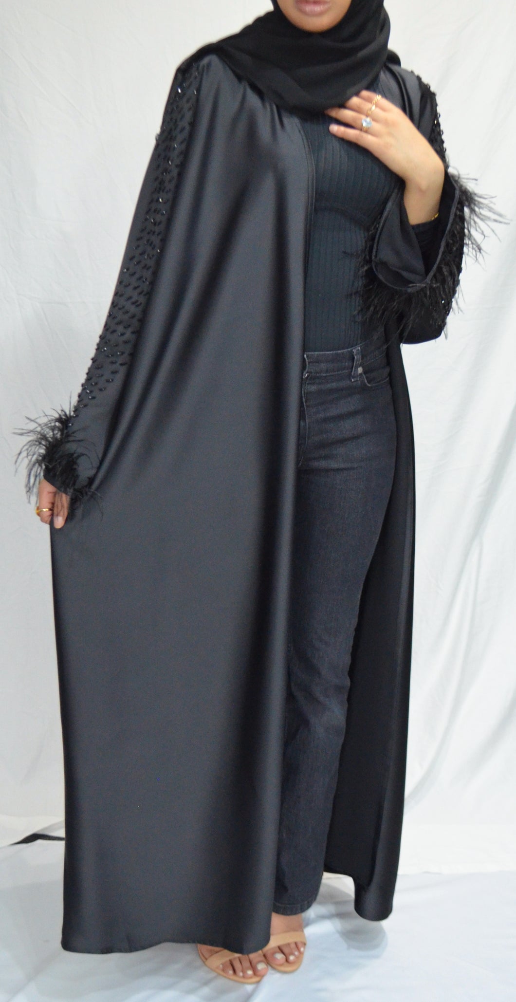 OPEN FEATHER DETAIL NADA ABAYA | BLACK |