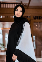 Load image into Gallery viewer, | TWO TONE CLOSED FRONT ABAYA WITH SIDE SPLIT |
