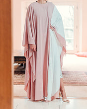 Load image into Gallery viewer, | TWO TONE CLOSED FRONT ABAYA WITH SIDE SPLIT |
